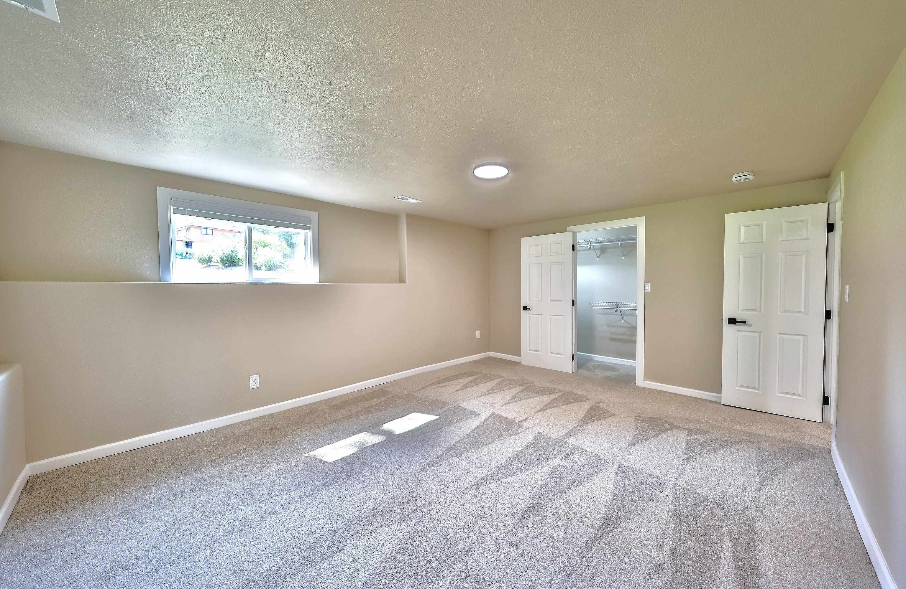 4725 South Bates Road Spokane, WA 99206 - Photo 30 of 48