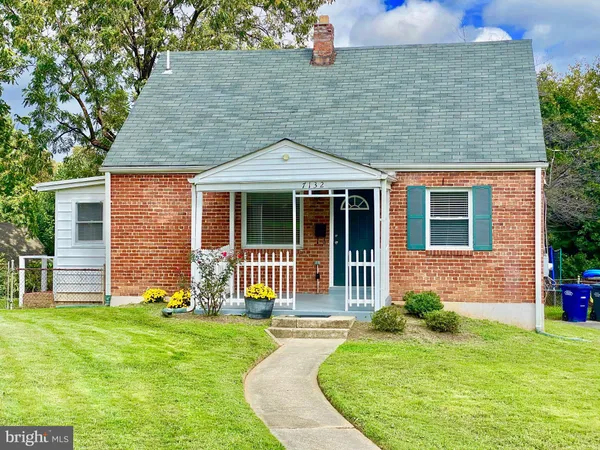 $3,250 | 7132 Parkview Avenue, Falls Church, VA 22042