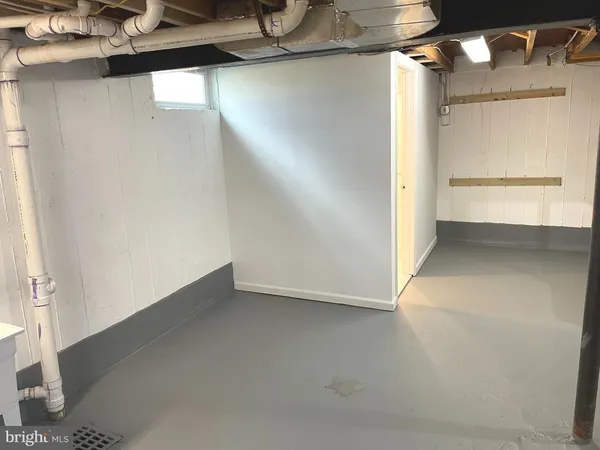 $3,250 | 7132 Parkview Avenue, Falls Church, VA 22042