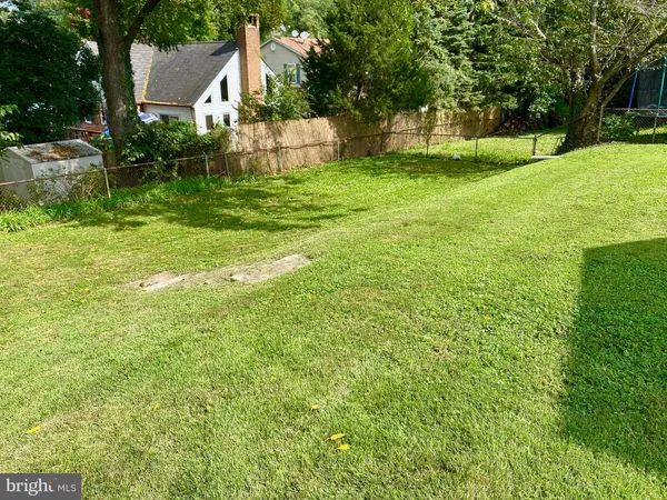 $3,250 | 7132 Parkview Avenue, Falls Church, VA 22042