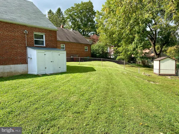 $3,250 | 7132 Parkview Avenue, Falls Church, VA 22042