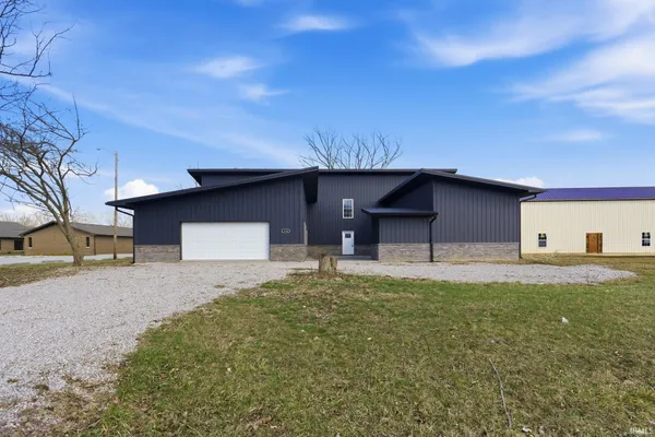 818 West Business 30, Columbia City, IN 46725