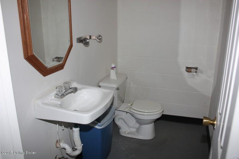 210 Lawrence Hayes Road Caneyville, KY 42721 - Photo 14 of 23 12210 Lawerence Hayse Rd