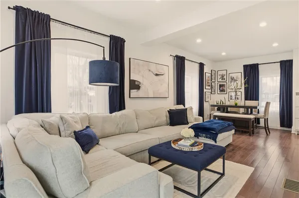 $650,000 | 269 Bellman Avenue, Warwick, RI 02889