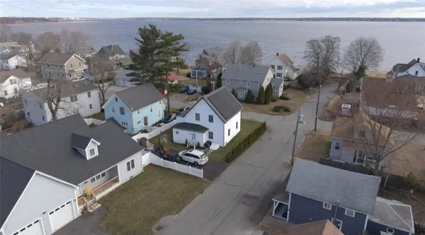 $650,000 | 269 Bellman Avenue, Warwick, RI 02889