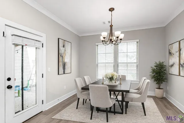 $299,900 | 28048 Memorial Lane, Denham Springs, LA 70726