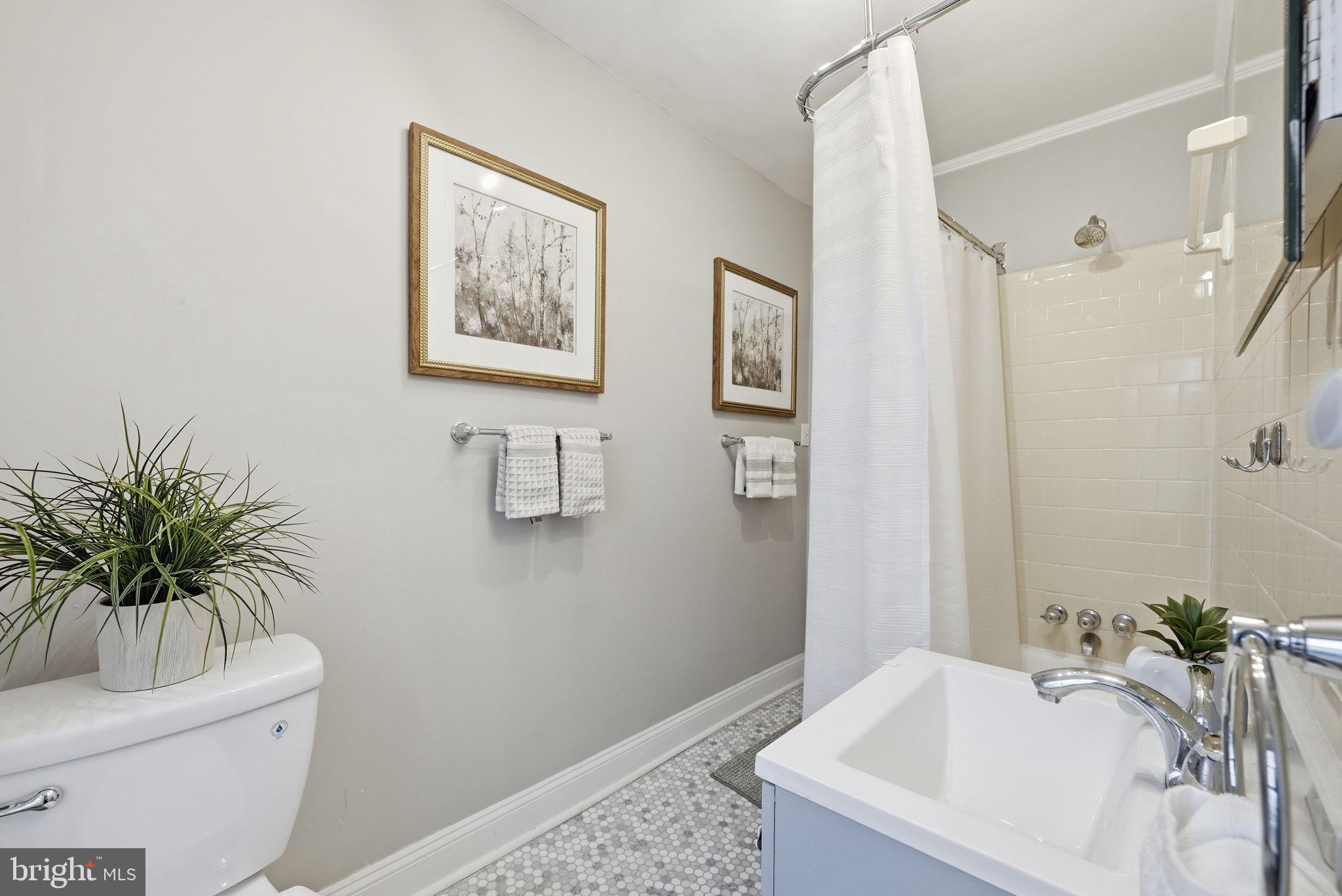 1544 34th Street Northwest Washington, DC 20007 - Photo 20 of 26 Bathroom