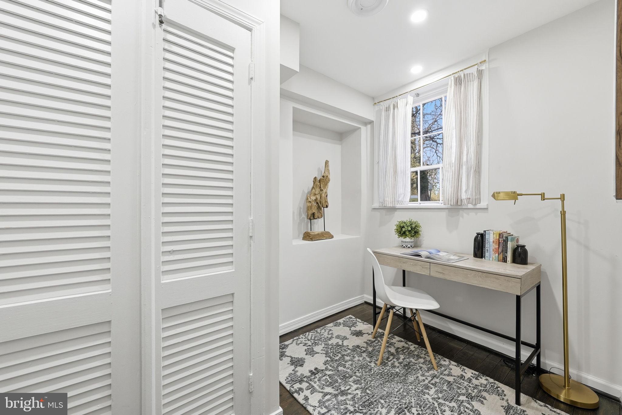 1544 34th Street Northwest Washington, DC 20007 - Photo 5 of 26 Office/Dining Nook