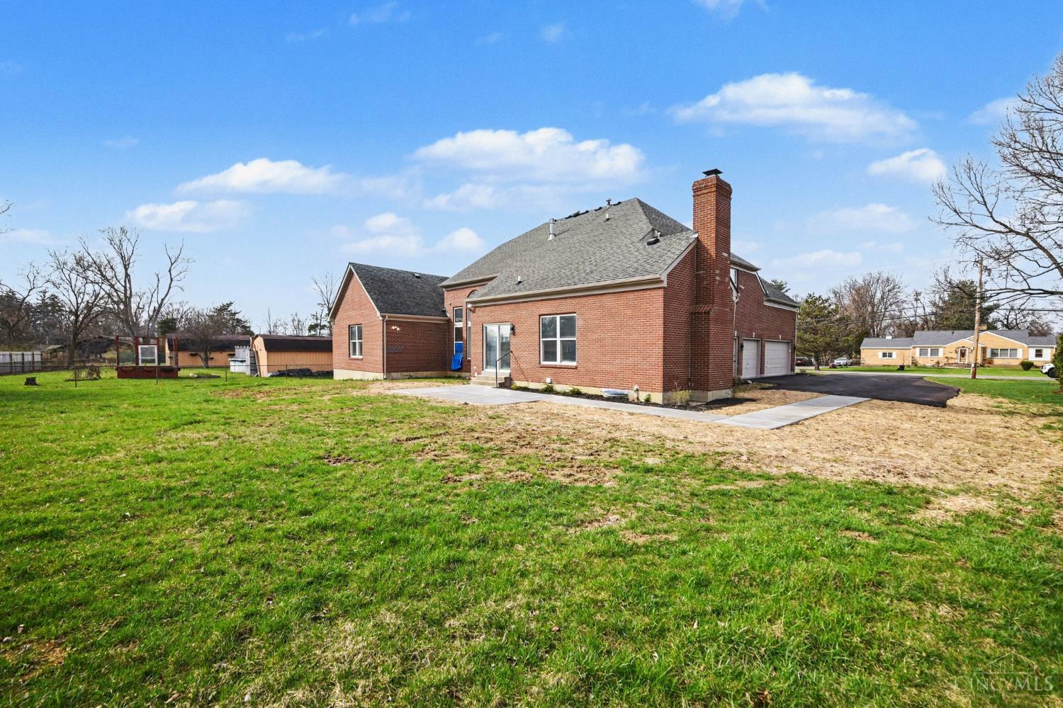 745 Compton Road Cincinnati, OH 45231 - Photo 25 of 30