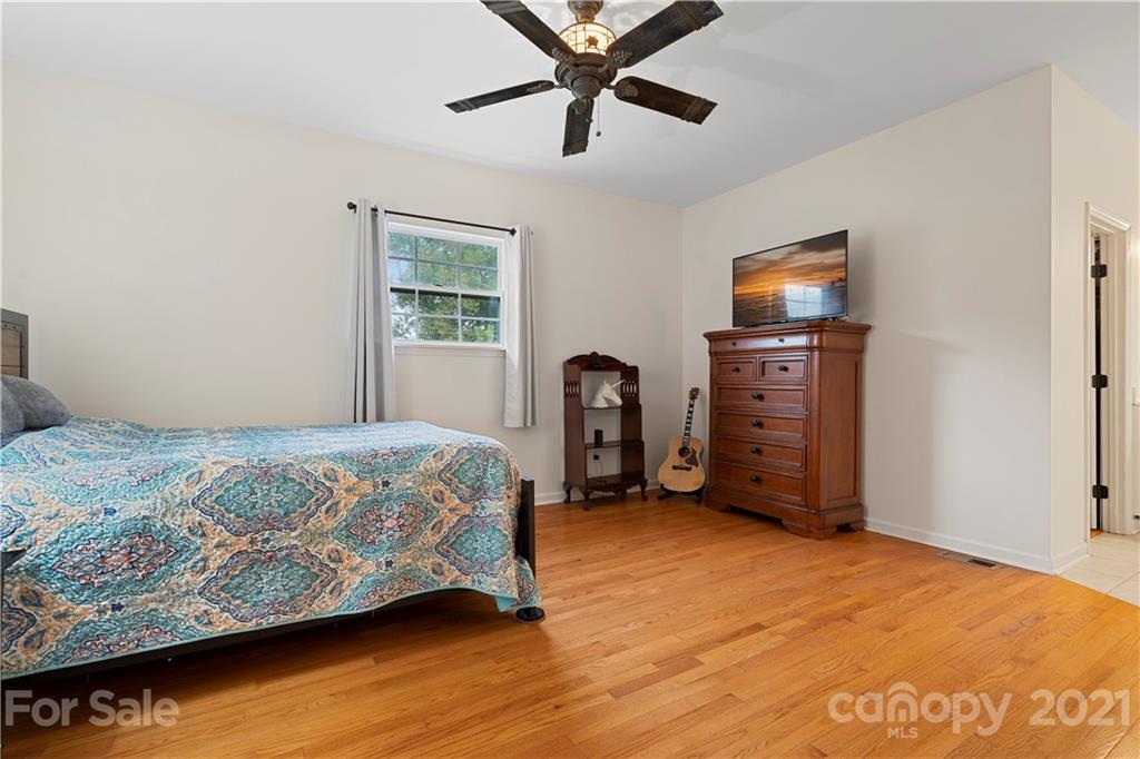 8303 Pine Lake Road Denver, NC 28037 - Photo 20 of 41 Gallery Image 20