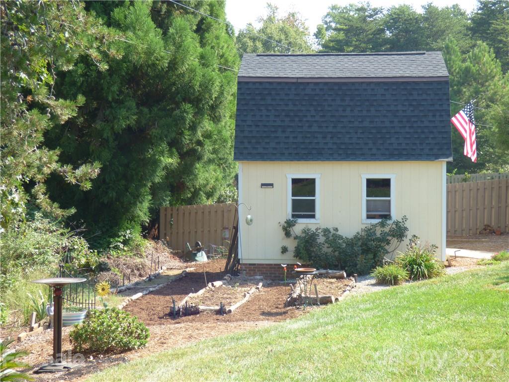 8303 Pine Lake Road Denver, NC 28037 - Photo 7 of 41 Gallery Image 7