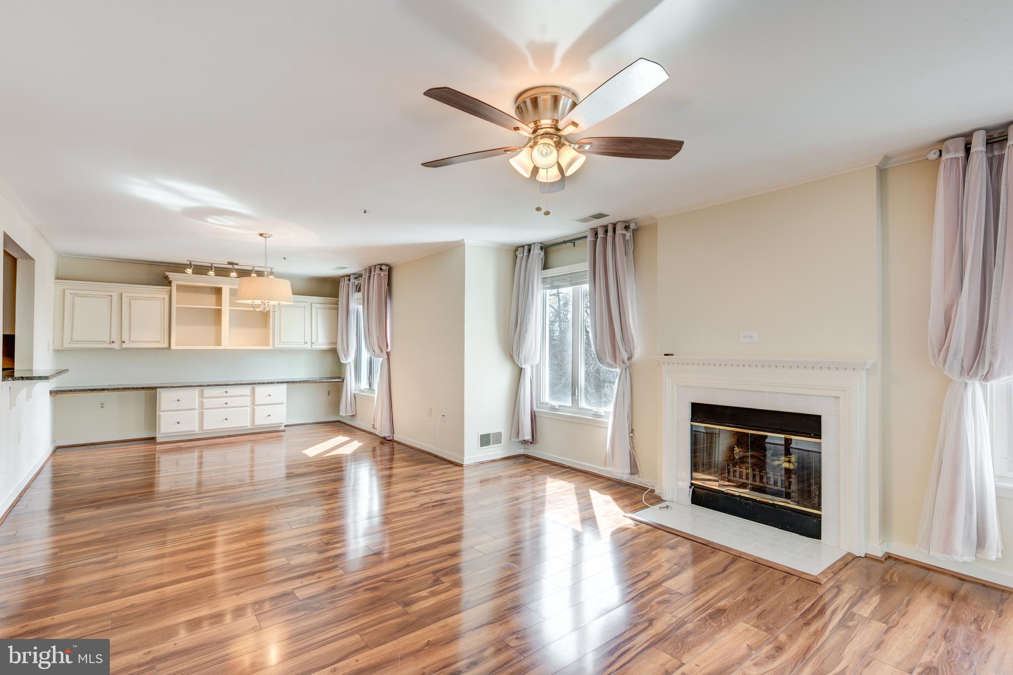 345 Pleasanton Road, Unit A23 Westminster, MD 21157 - Photo 15 of 29 Tons of Natural Light