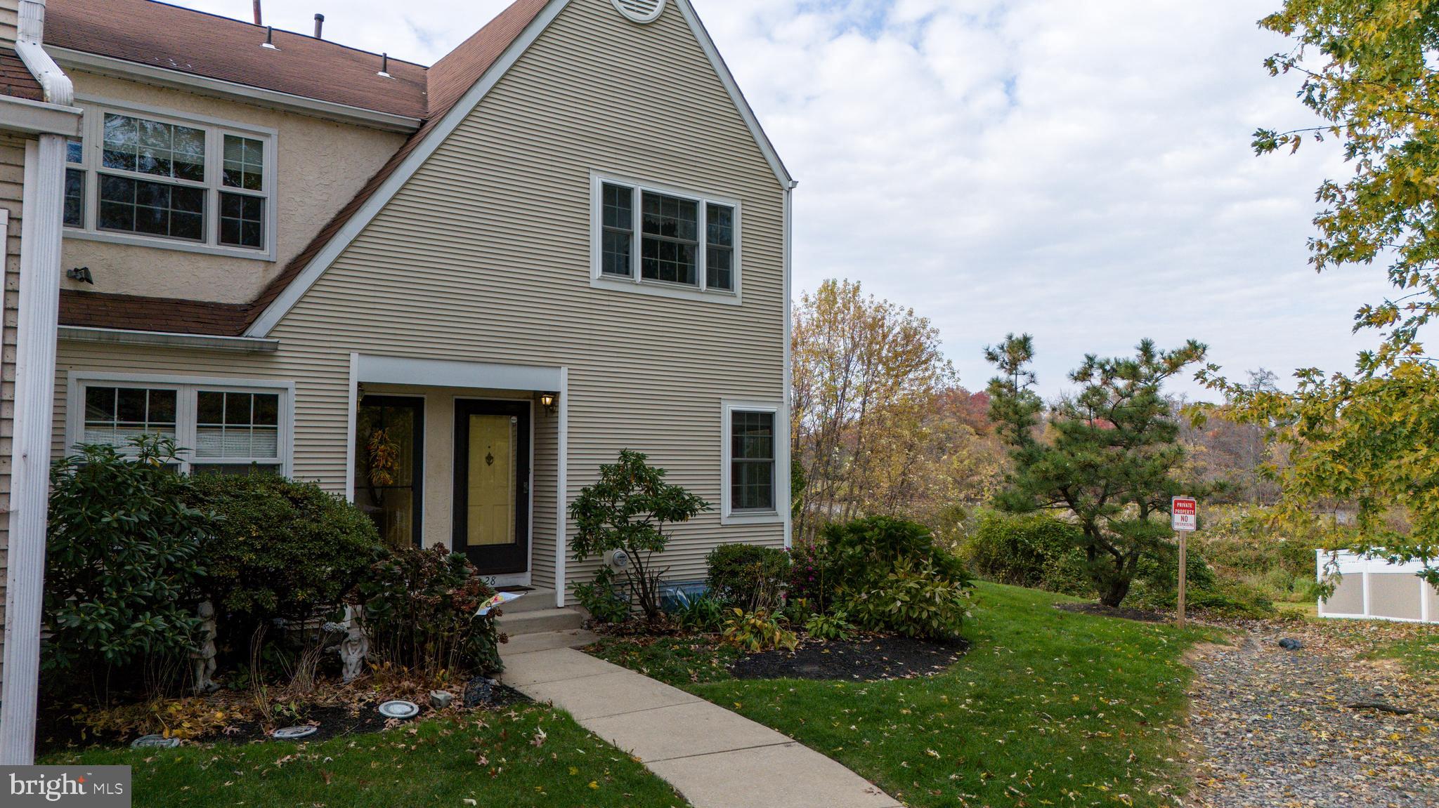 111 East Beechwood Ave Unit 28