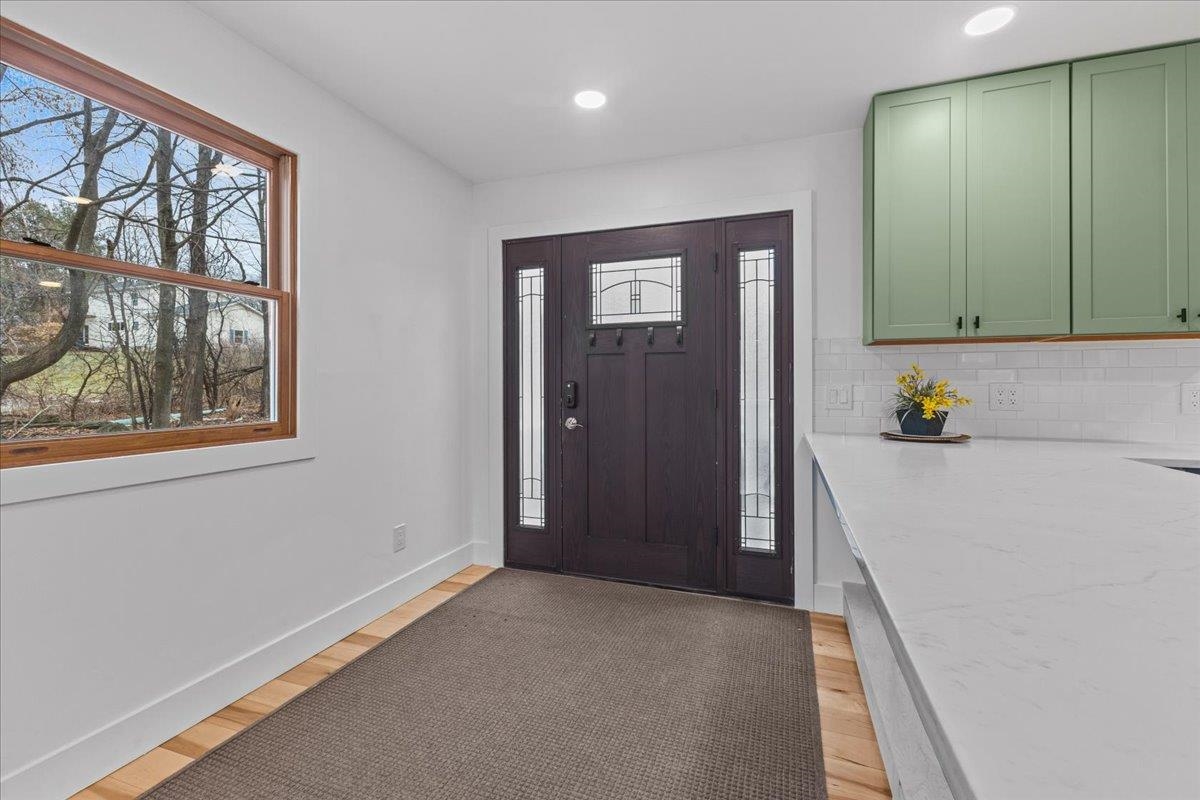 5124 St George Road Williston, VT 05495 - Photo 2 of 46