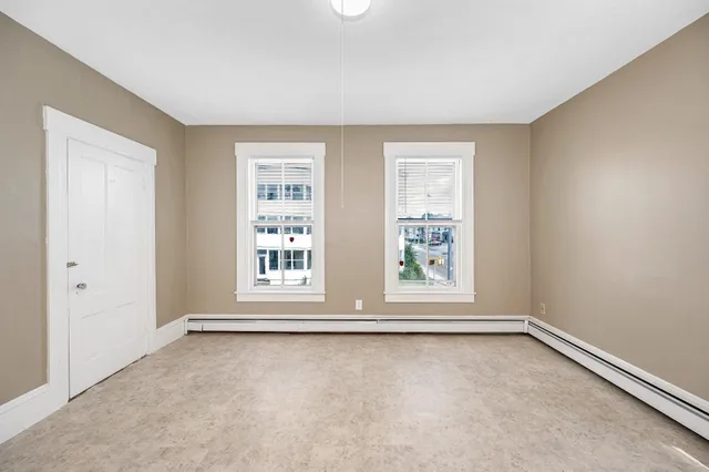 $2,125 | 247 Spruce Street, Unit 2, Manchester, NH 03103