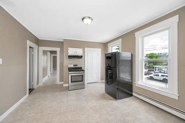 $2,125 | 247 Spruce Street, Unit 2, Manchester, NH 03103