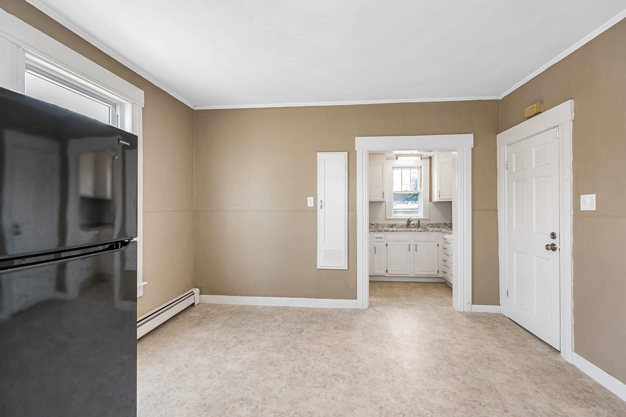 247 Spruce Street, Unit 2 Manchester, NH 03103 - Photo 6 of 26