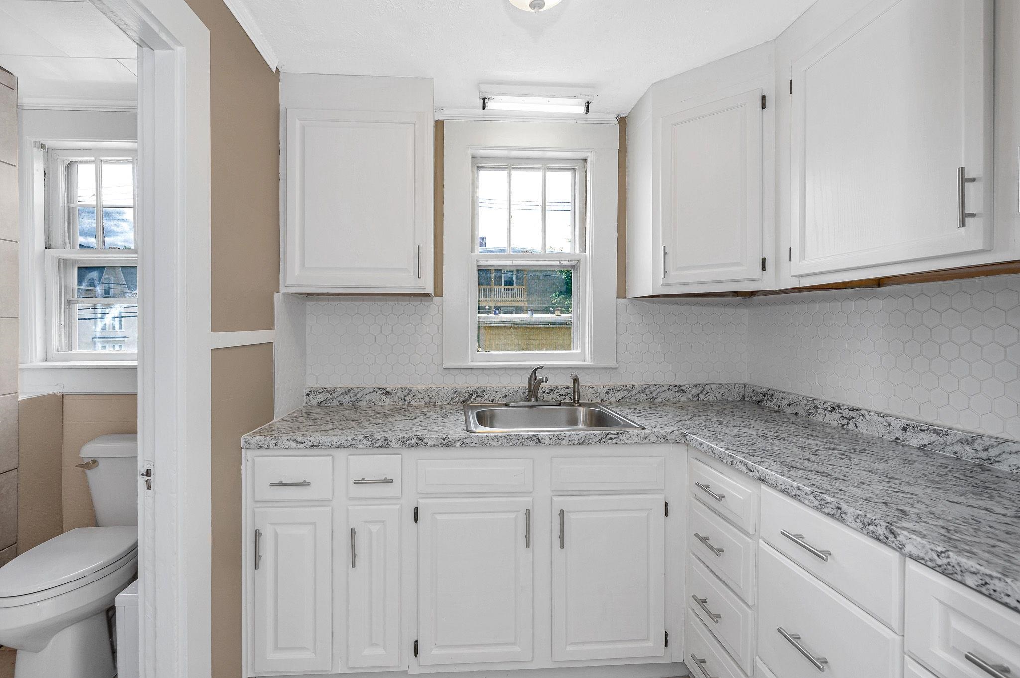 247 Spruce Street, Unit 2 Manchester, NH 03103 - Photo 7 of 26