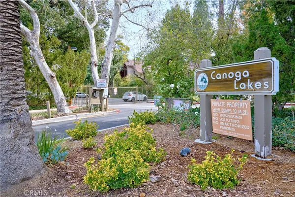 $2,100 | 7120 Carlson Circle, Unit 284, Canoga Park, CA 91303