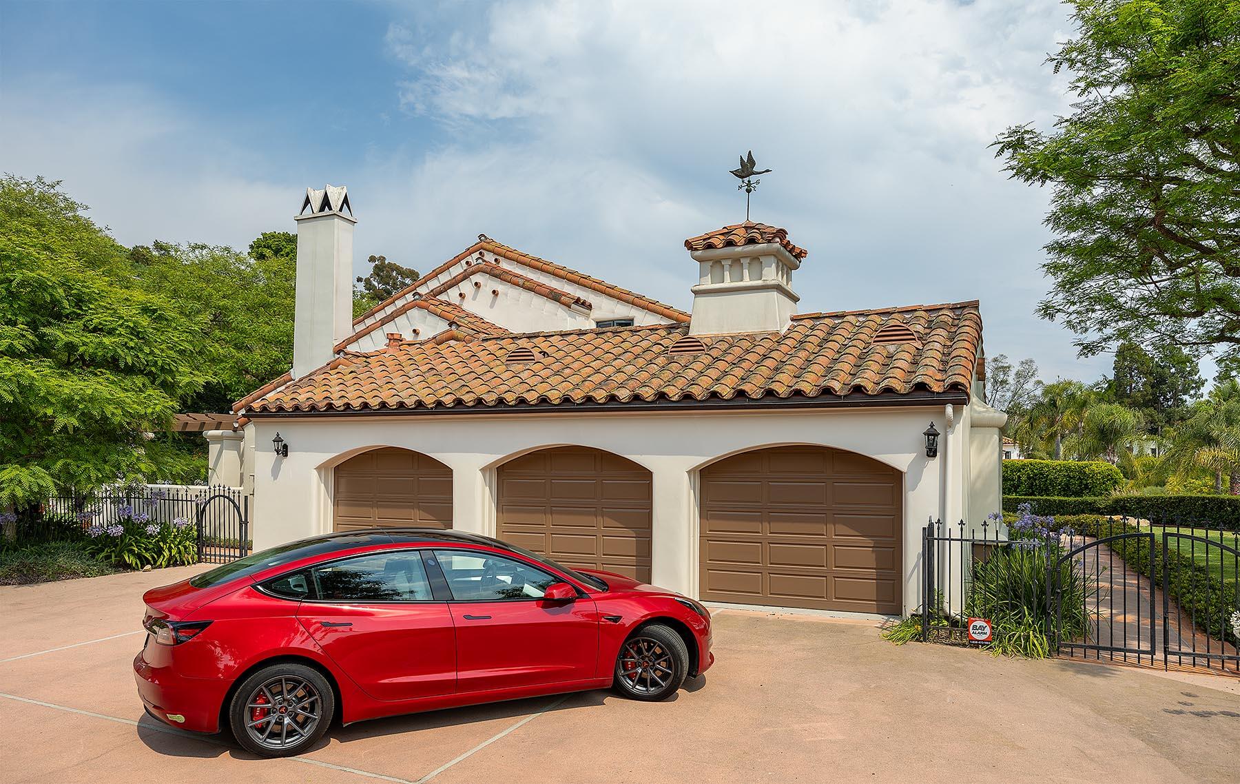 2220 Santiago Road Santa Barbara, CA 93103 - Photo 24 of 32 3 Car Garage