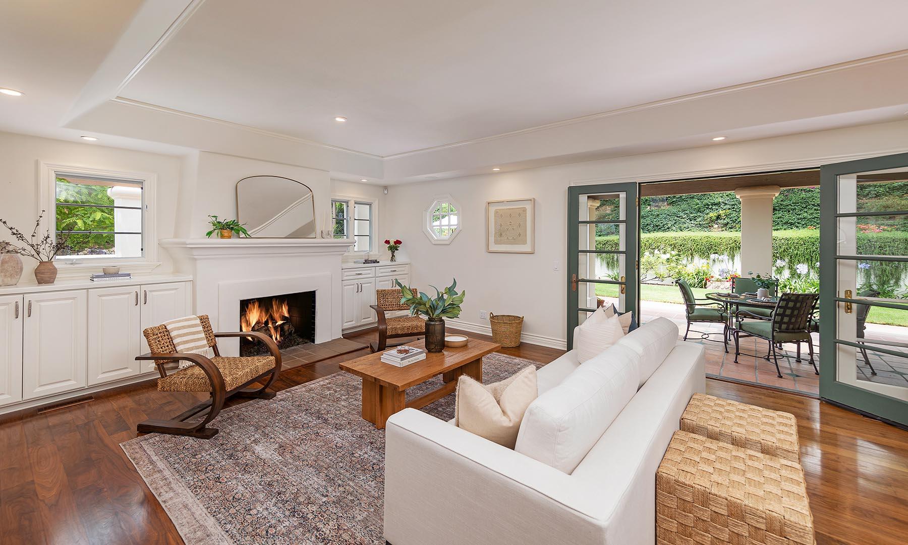 2220 Santiago Road Santa Barbara, CA 93103 - Photo 10 of 32 Family Room