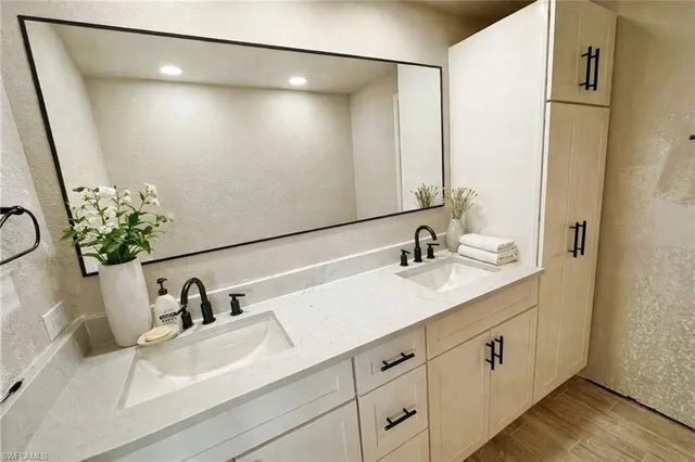 $2,495,000 | 132 Egret Street, Fort Myers Beach, FL 33931