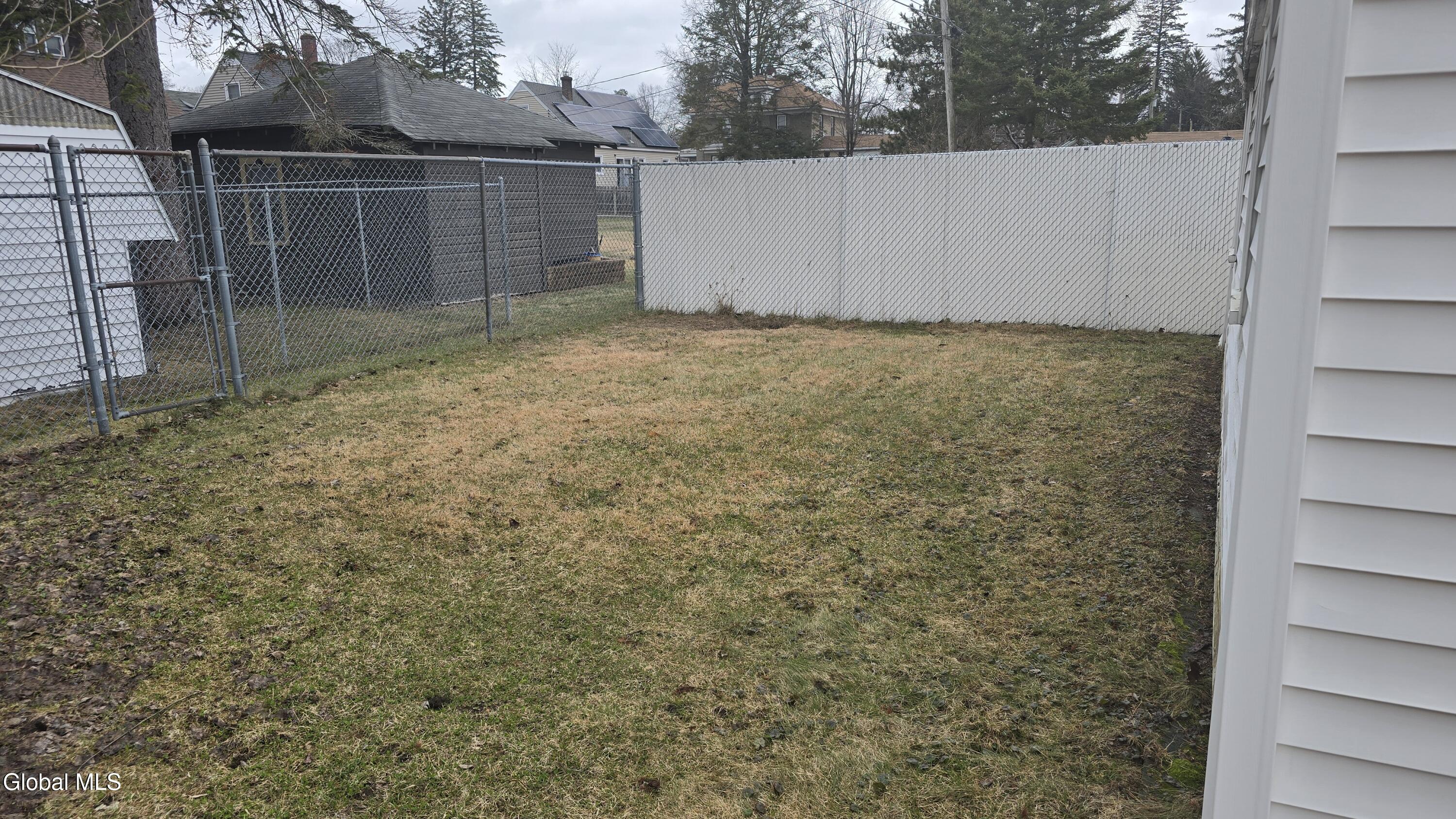 35 Eastholm Road Schenectady, NY 12304 - Photo 4 of 19 1000022702