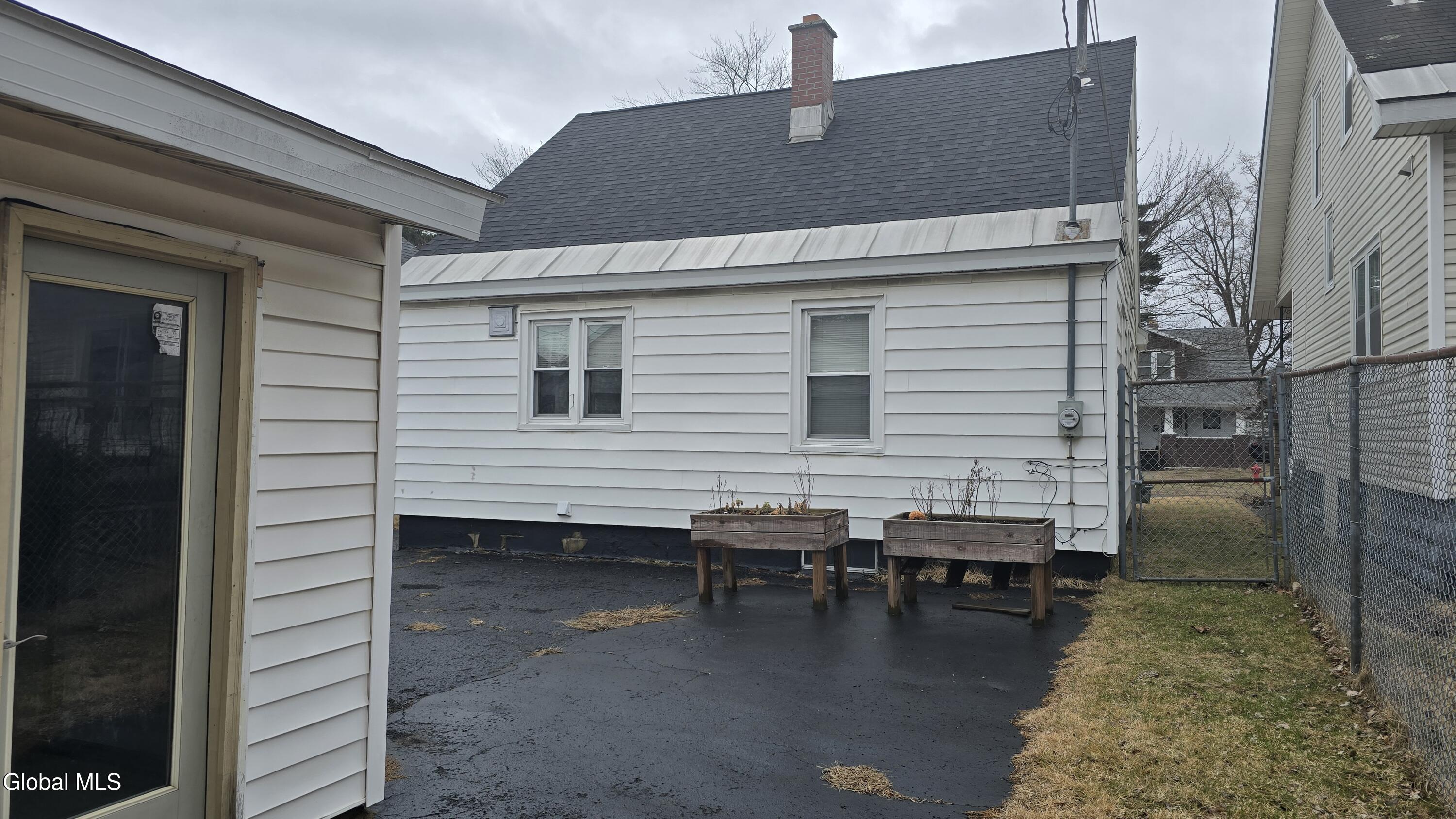 35 Eastholm Road Schenectady, NY 12304 - Photo 5 of 19 1000022703