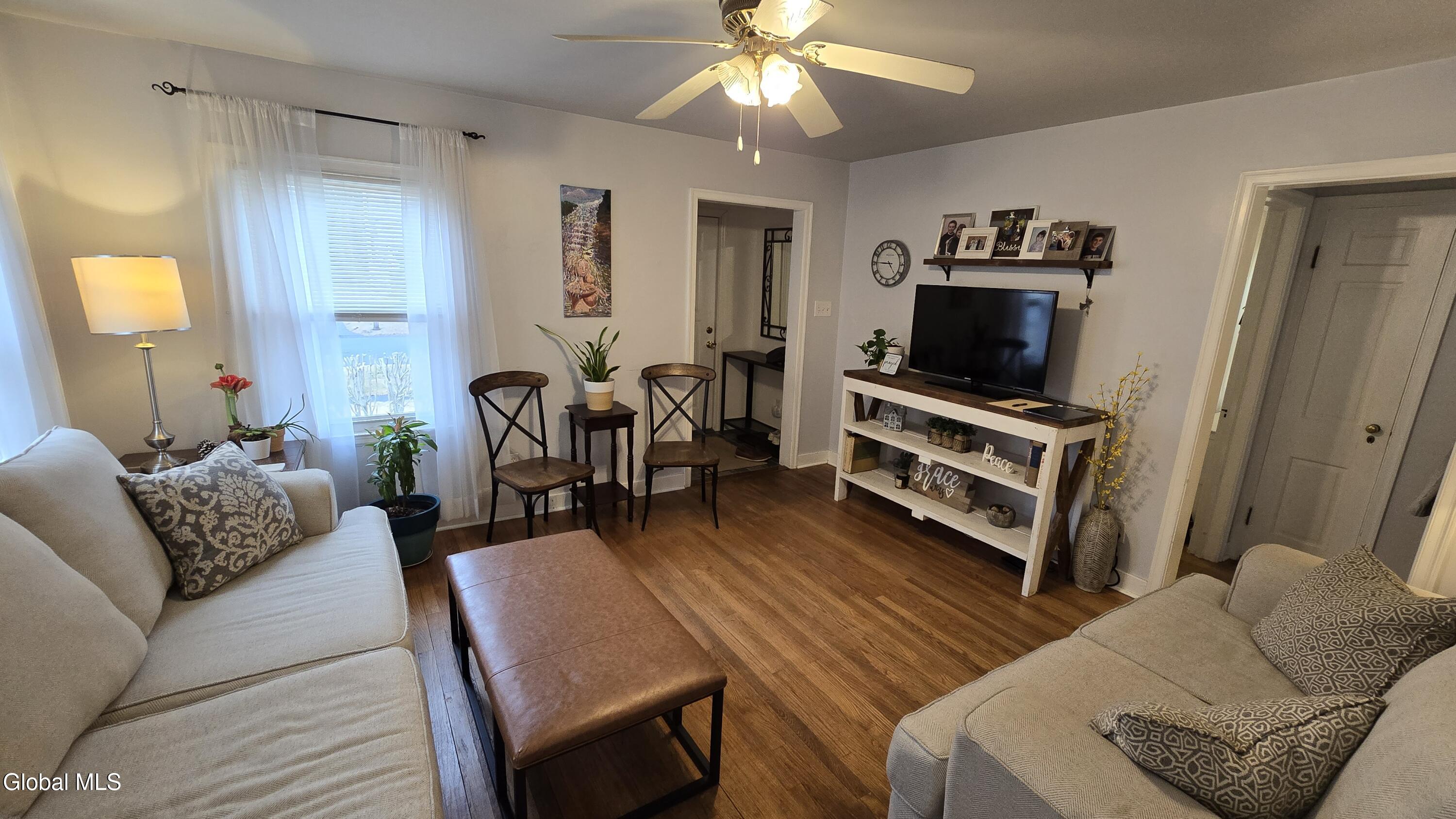 35 Eastholm Road Schenectady, NY 12304 - Photo 7 of 19 1000022705