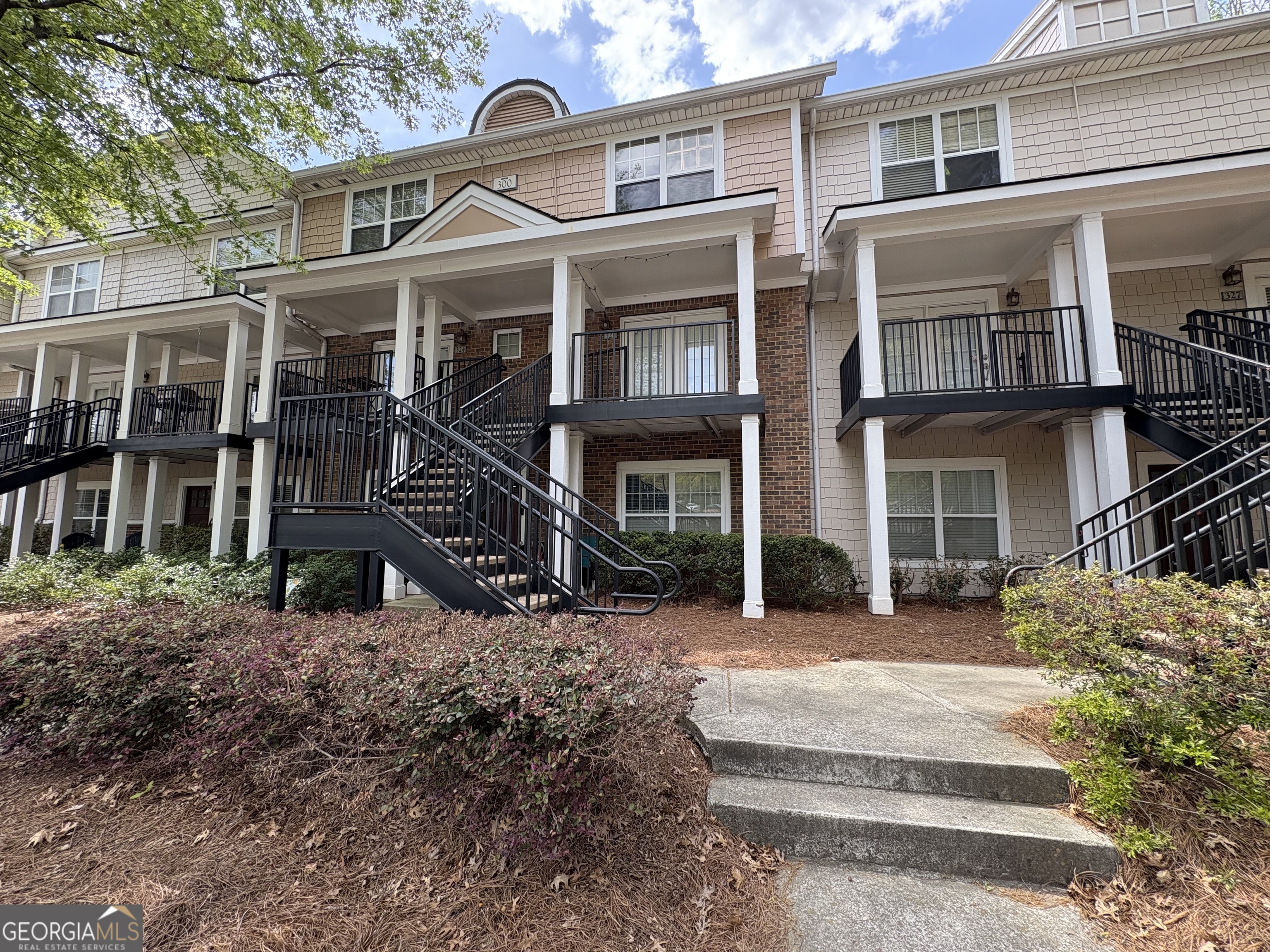 1035 South Barnett Shoals Road, Unit 325 Athens, GA 30605 - Photo 1 of 18