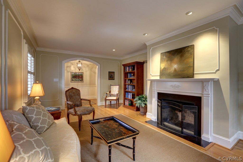 201 Wakefield Road Richmond, VA 23221 - Photo 3 of 24 Formal Living Rm - 24’7” X 13’