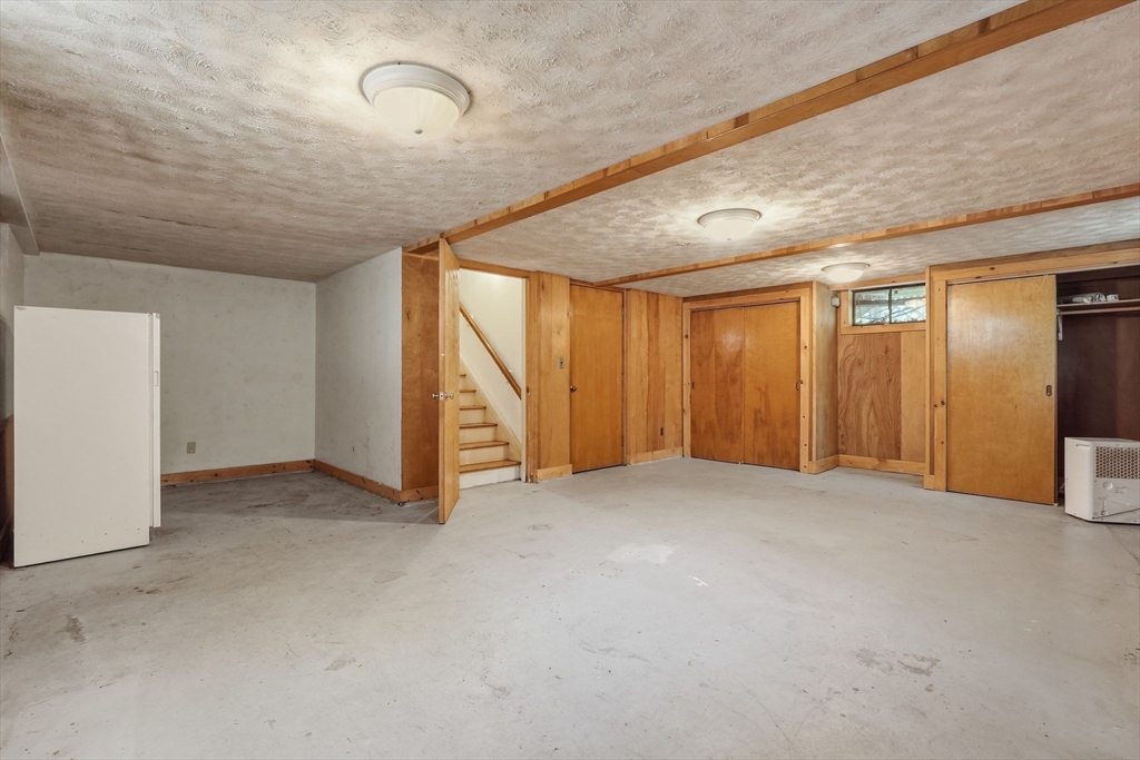 38 Round Hill Road Northampton, MA 01060 - Photo 34 of 42