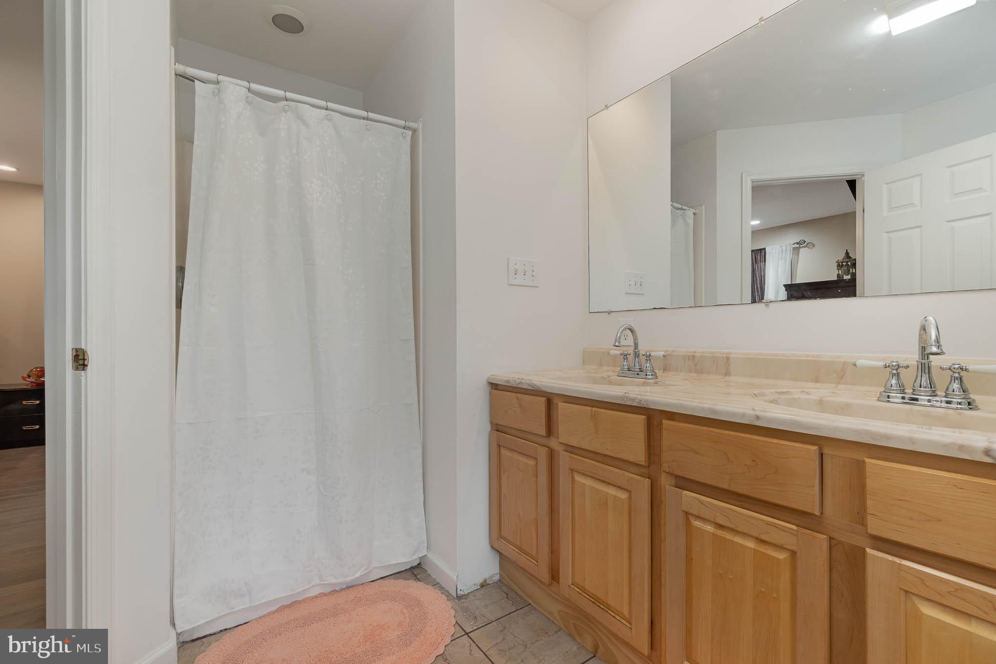 6756 Jonestown Road Harrisburg, PA 17112 - Photo 16 of 38 Primary separate shower