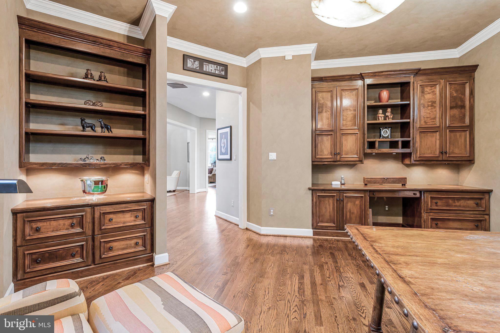1029 Founders Ridge Lane McLean, VA 22102 - Photo 14 of 71 a kitchen with stainless steel appliances granite countertop a refrigerator and a stove top oven