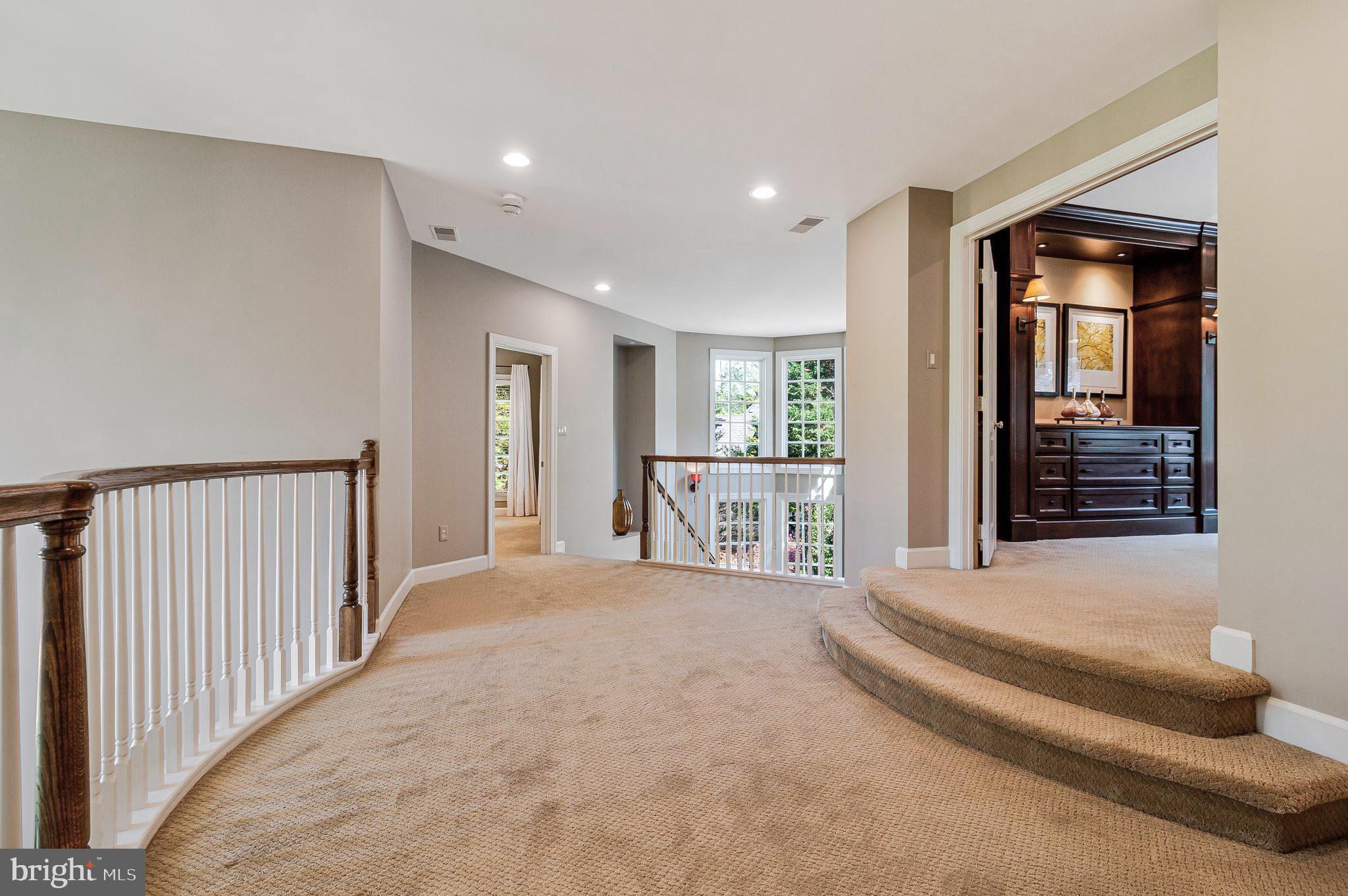 1029 Founders Ridge Lane McLean, VA 22102 - Photo 28 of 71 Upper Foyer