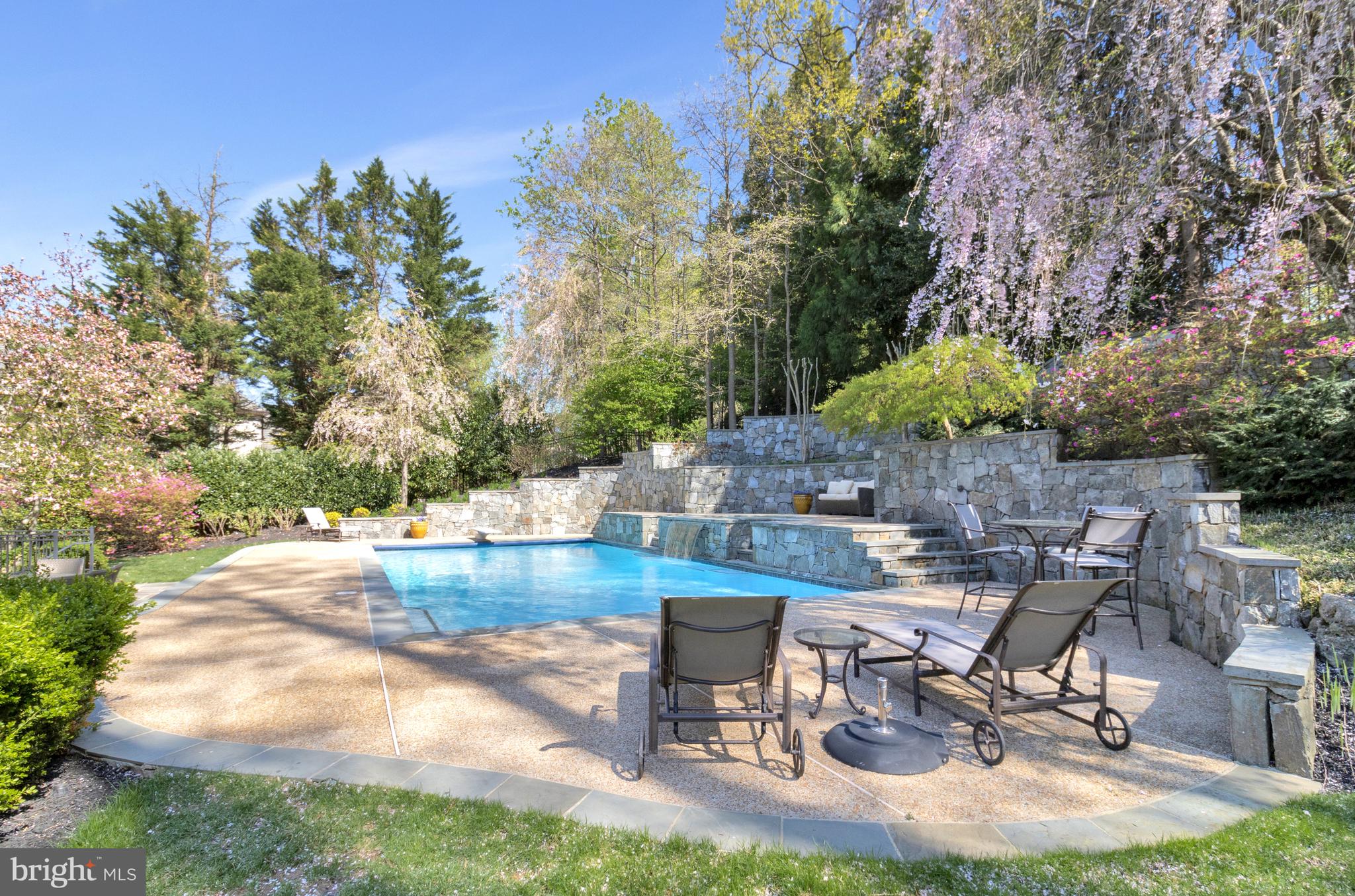 1029 Founders Ridge Lane McLean, VA 22102 - Photo 55 of 71 a view of a backyard with sitting area