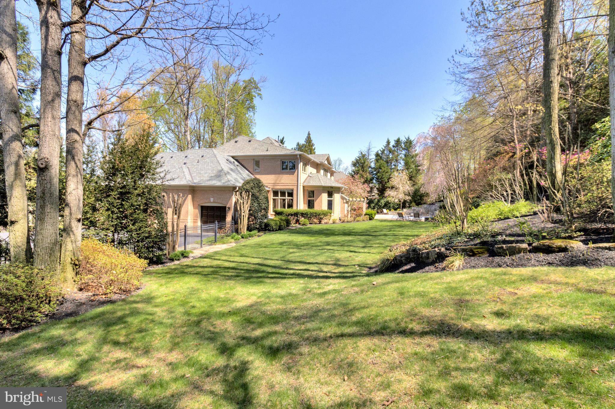 1029 Founders Ridge Lane McLean, VA 22102 - Photo 64 of 71 a view of a house with a big yard