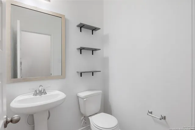 $2,445 | 3210 Sunday Song, San Antonio, TX 78245