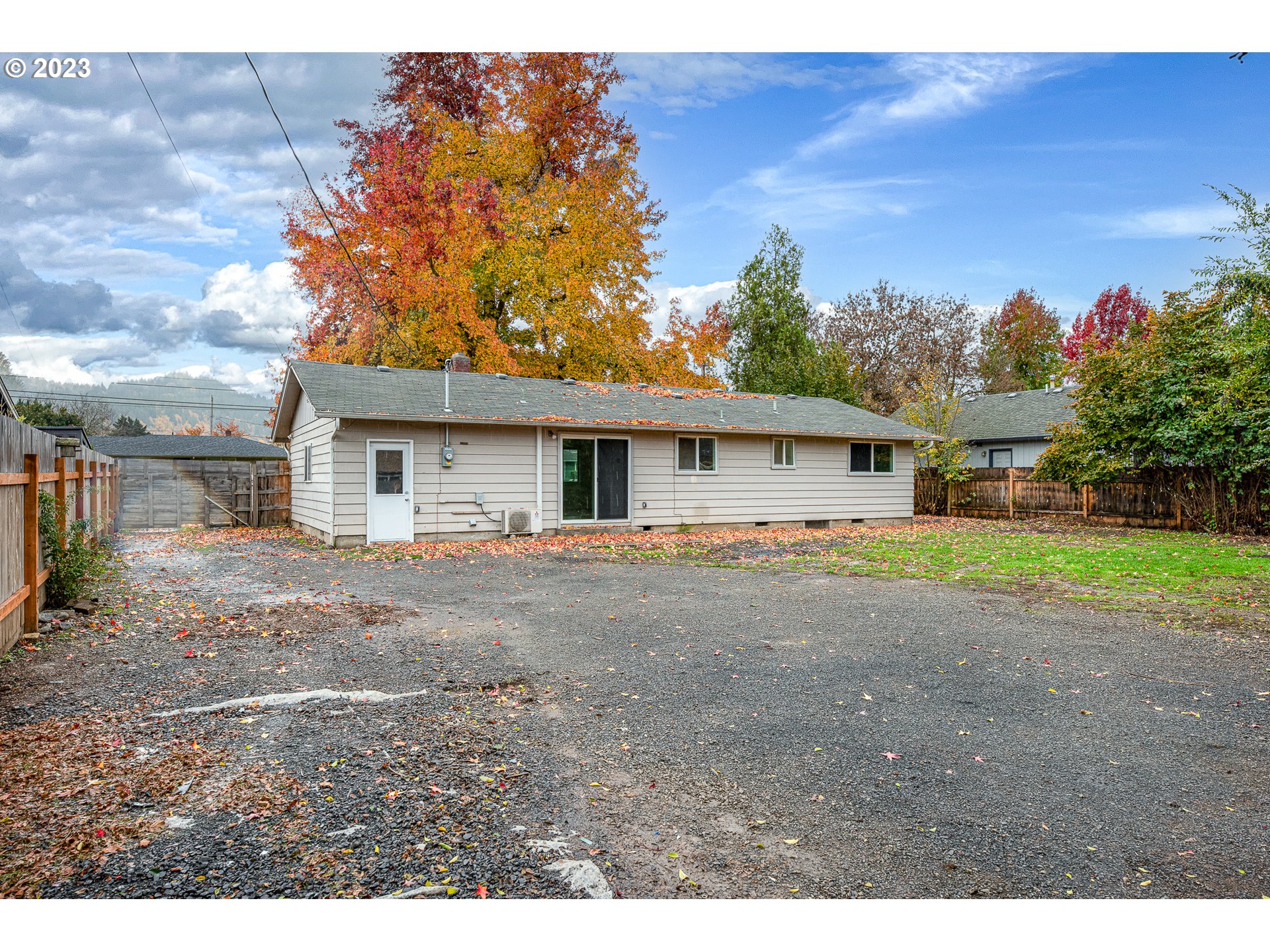 3944 Jasper Road Springfield, OR 97478 - Photo 17 of 25 a view of a house with a yard