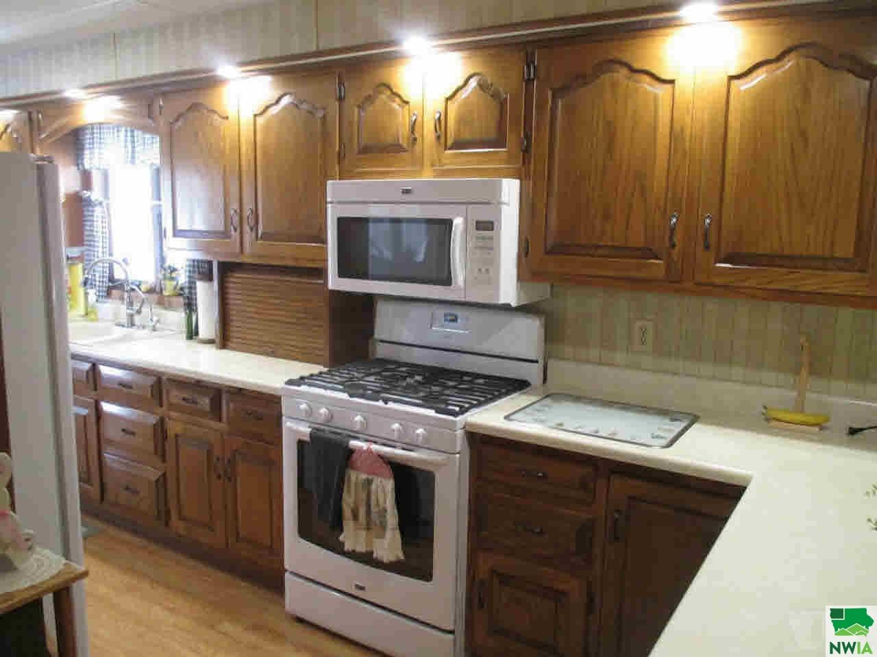 1009 8th Street Sheldon, IA 51201 - Photo 9 of 26 Gallery Image 9