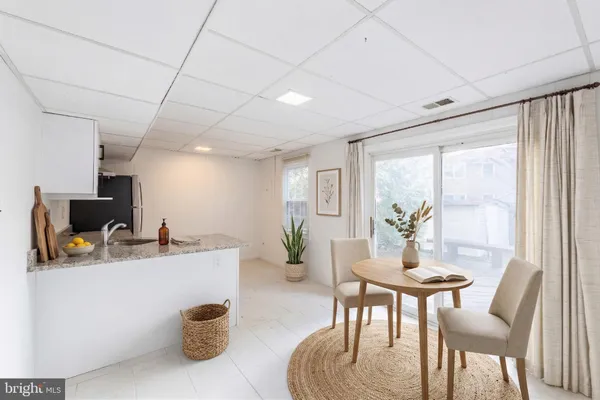 $2,800 | 4834 Nash Drive, Fairfax, VA 22032