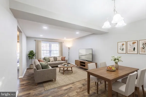 $2,800 | 4834 Nash Drive, Fairfax, VA 22032