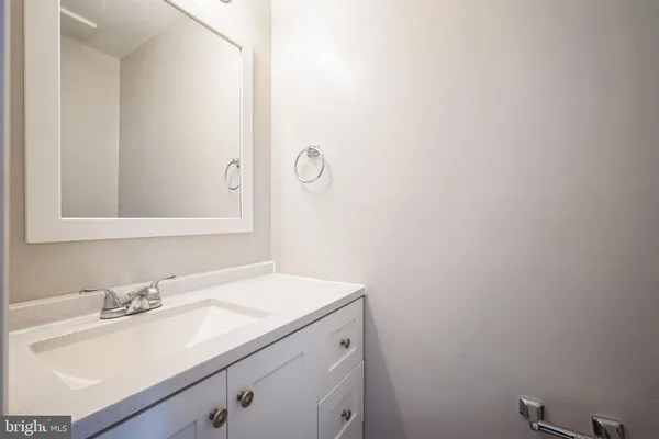 $2,800 | 4834 Nash Drive, Fairfax, VA 22032