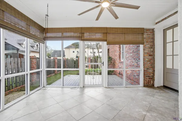 $6,000 | 926 Crown Alley, Baton Rouge, LA 70806