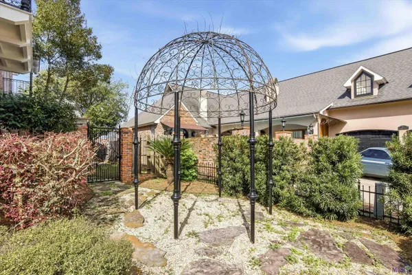 $6,000 | 926 Crown Alley, Baton Rouge, LA 70806