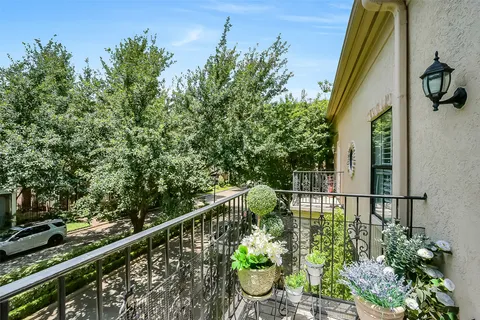 $625,000 | 3322 Memorial Crest Boulevard, Houston, TX 77007
