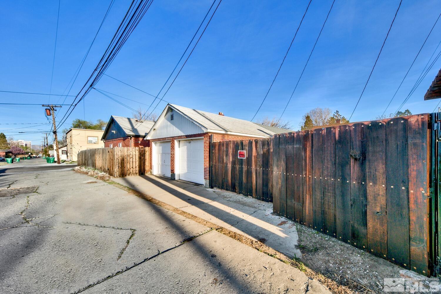 561 Moran Street Reno, NV 89502 - Photo 28 of 40 a view of a house