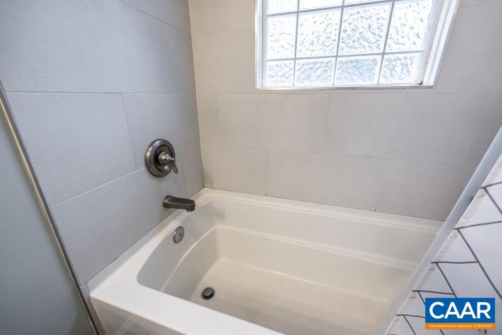 1418 Rugby Avenue Charlottesville, VA 22903 - Photo 26 of 52 Gallery Image 26
