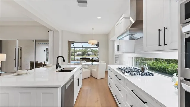 $1,275,000 | 8330 Abingdon Court, University Park, FL 34201