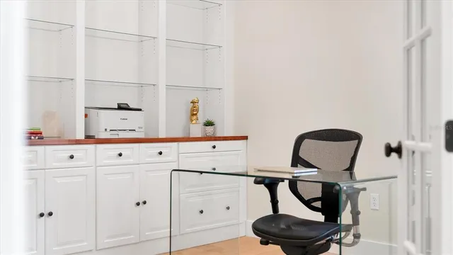 $1,275,000 | 8330 Abingdon Court, University Park, FL 34201